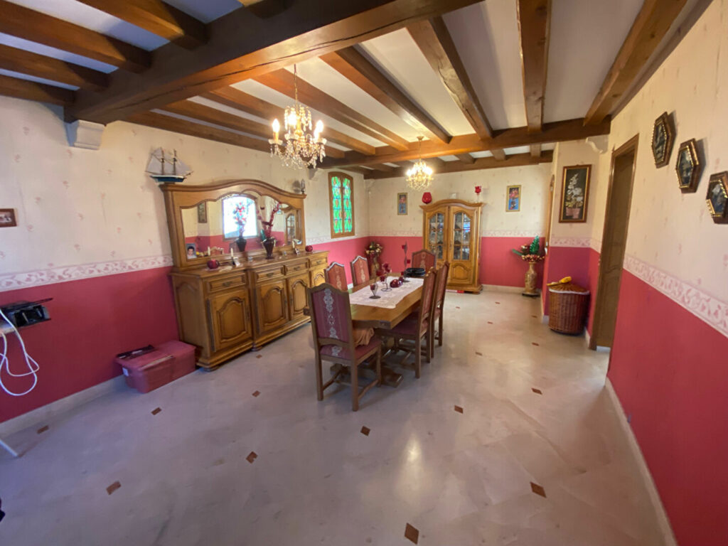 MAISON VAUJOURS 8 PIECES 170 m²