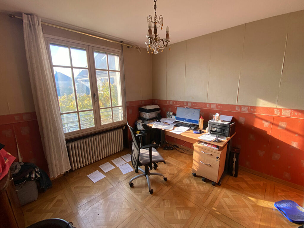 MAISON VAUJOURS 8 PIECES 170 m²