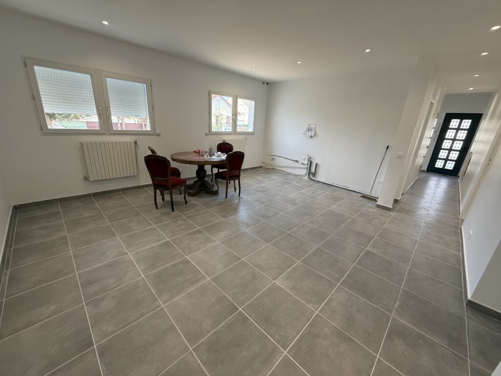 Pavillon Villepinte 112m² plain-pied non mitoyen entièrement rénové
