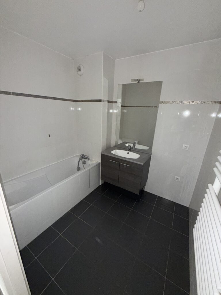 Appartement T3 64m²- Villepinte- Les pyramides