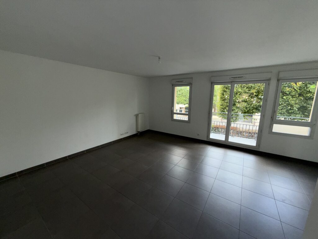 Appartement T3 64m²- Villepinte- Les pyramides