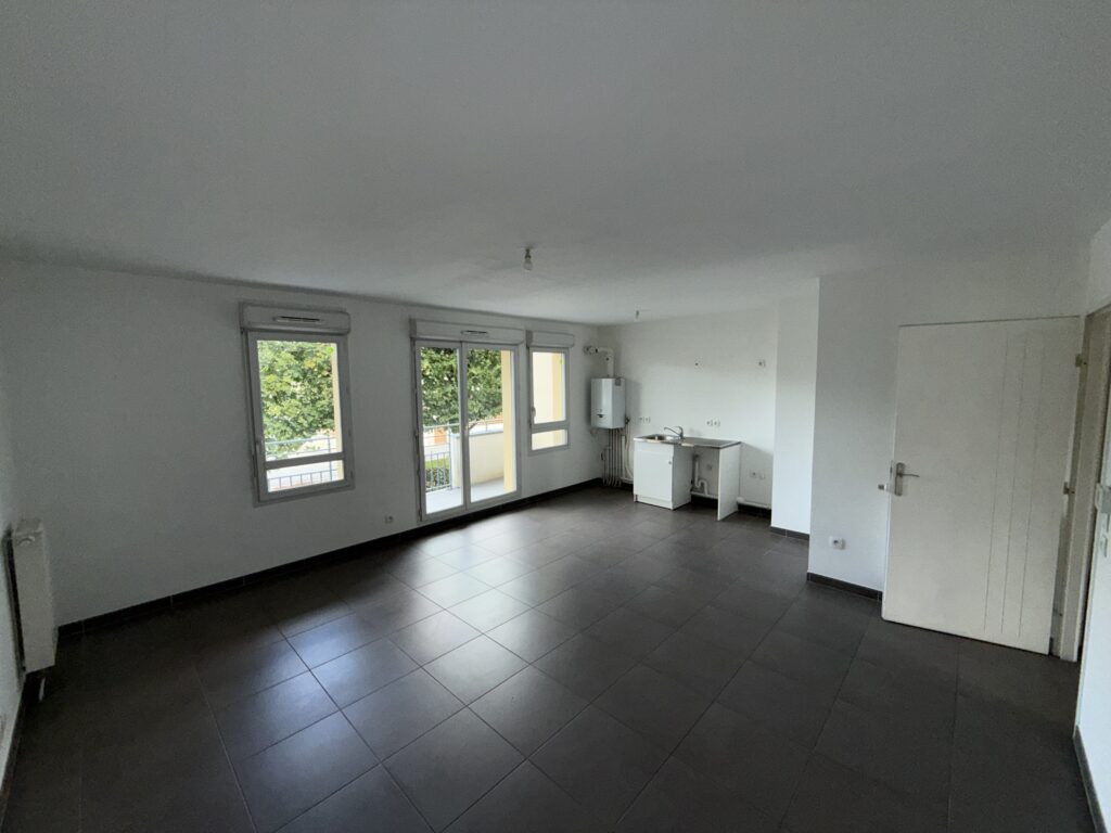 Appartement T3 64m²- Villepinte- Les pyramides